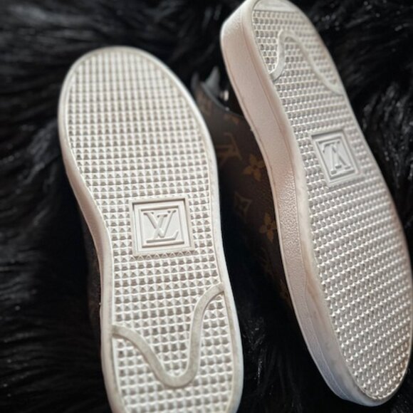 Louis Vuitton Front row Sneaker - Picture 5 of 6